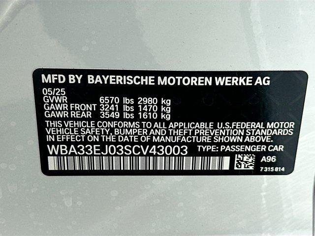 Photo of 2025 Mineral White Metallic BMW 760