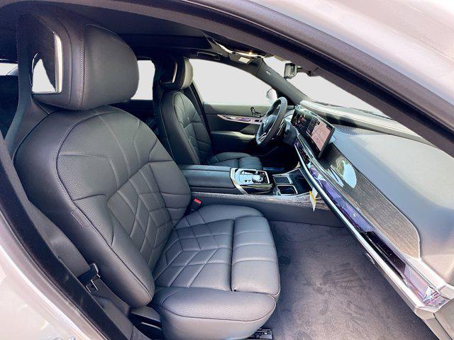 Photo of 2025 Mineral White Metallic BMW 760