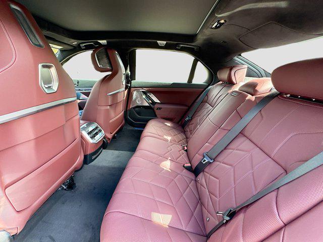 Photo of 2025 Brooklyn Grey Metallic BMW 760