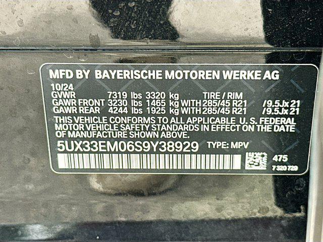 Photo of 2025 Black Sapphire Metallic BMW X7