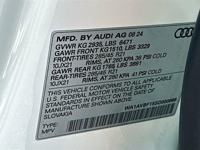 Photo of 2025 Carrara White Audi Q8