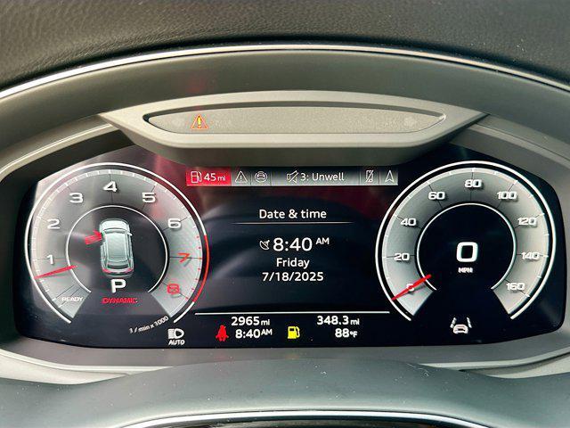 Photo of 2025 Carrara White Audi Q8