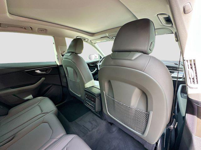 Photo of 2025 Carrara White Audi Q8