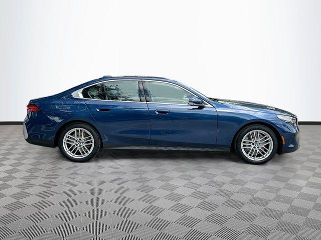 Photo of 2025 Phytonic Blue Metallic BMW 530