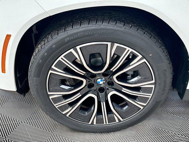 Photo of 2025 Alpine White BMW X3