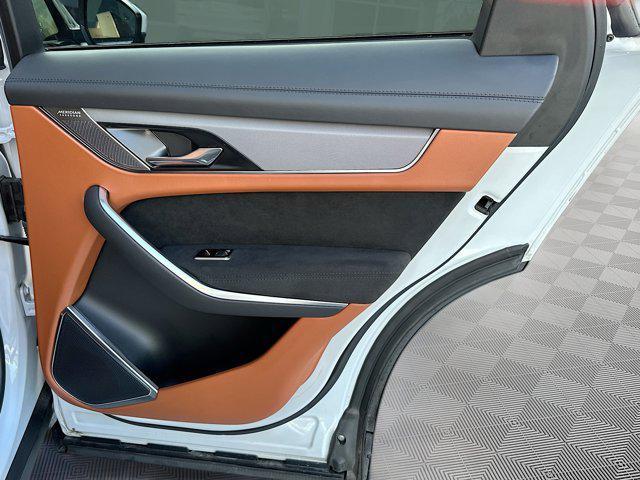 Photo of 2021 Fuji White Jaguar F-PACE