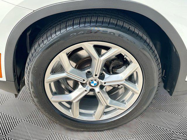 Photo of 2023 Alpine White BMW X3