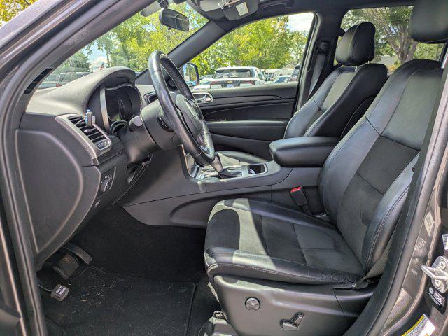 Photo of 2021 Granite Crystal Metallic Clearcoat Jeep Grand Cherokee
