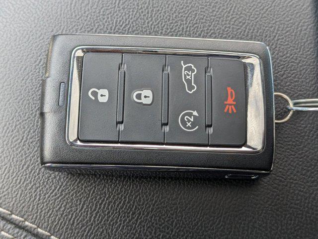 Photo of 2022 Bright White Clearcoat Jeep Grand Cherokee