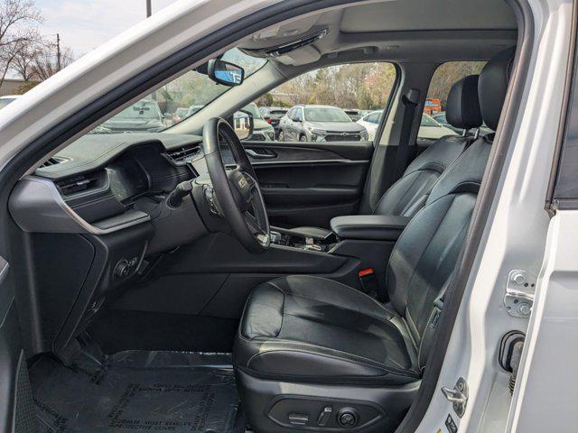 Photo of 2022 Bright White Clearcoat Jeep Grand Cherokee
