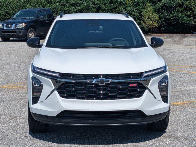 Photo of 2025 Summit White Chevrolet Trax