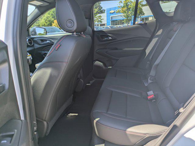 Photo of 2025 Summit White Chevrolet Trax