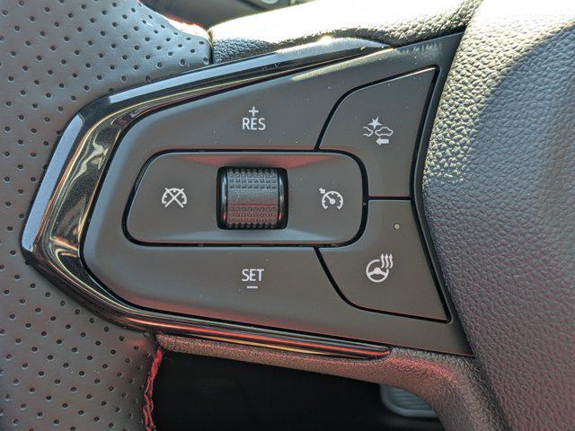 Photo of 2025 Summit White Chevrolet Trax