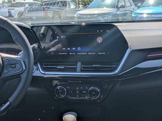 Photo of 2025 Summit White Chevrolet Trax