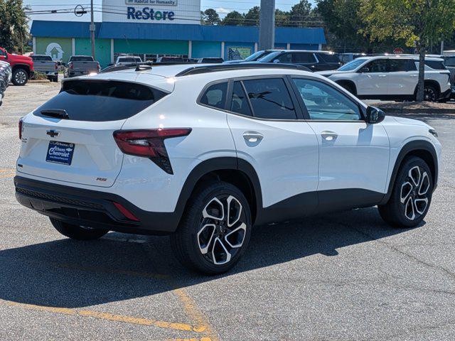Photo of 2025 Summit White Chevrolet Trax