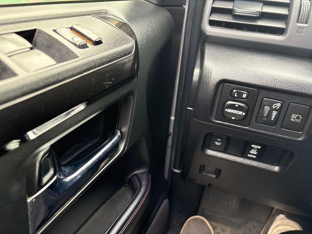 Photo of 2021 SILVER Toyota 4Runner
