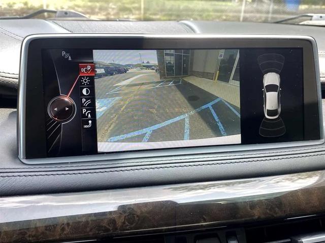 Photo of 2016 Mineral White Metallic BMW X6