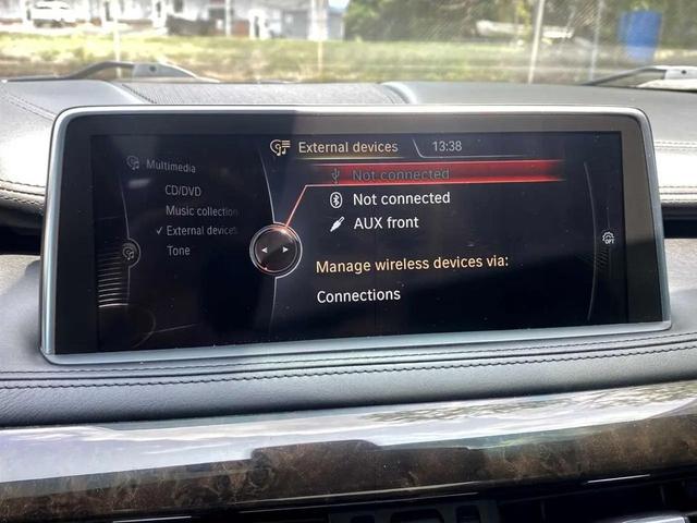 Photo of 2016 Mineral White Metallic BMW X6