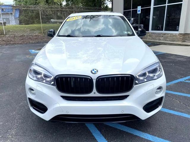 Photo of 2016 Mineral White Metallic BMW X6