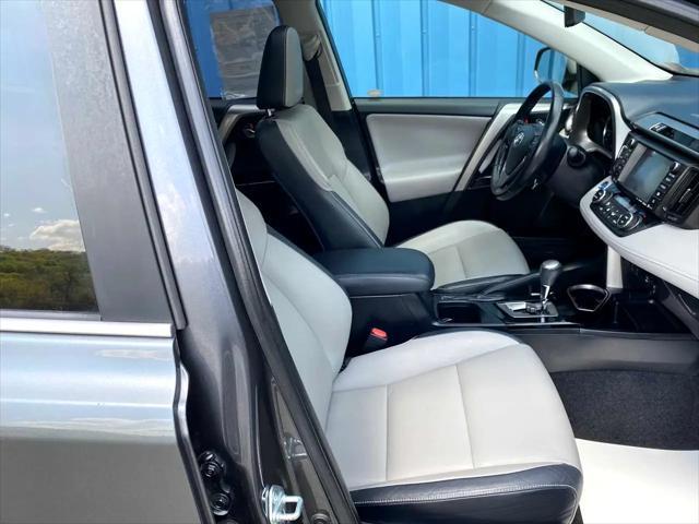 Photo of 2016 Magnetic Gray Metallic Toyota RAV4 Hybrid