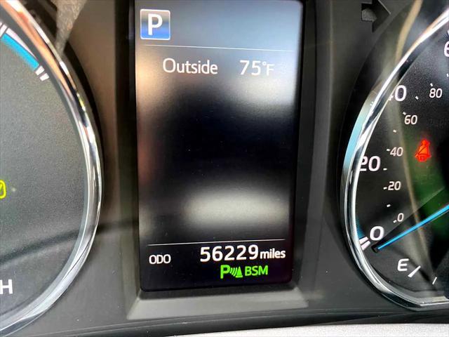 Photo of 2016 Magnetic Gray Metallic Toyota RAV4 Hybrid