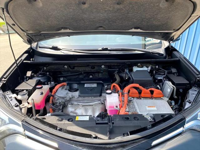 Photo of 2016 Magnetic Gray Metallic Toyota RAV4 Hybrid