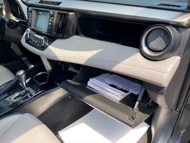 Photo of 2016 Magnetic Gray Metallic Toyota RAV4 Hybrid