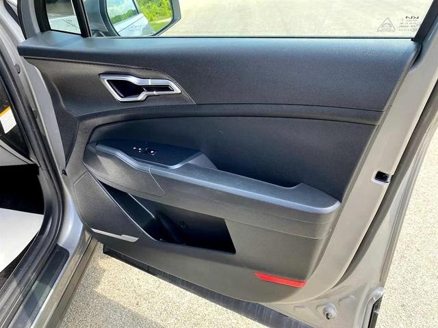 Photo of 2023 Steel Gray Kia Sportage Hybrid