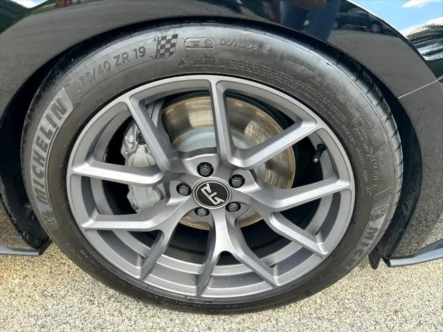Photo of 2022 Shadow Black Ford Mustang