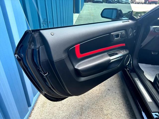 Photo of 2022 Shadow Black Ford Mustang