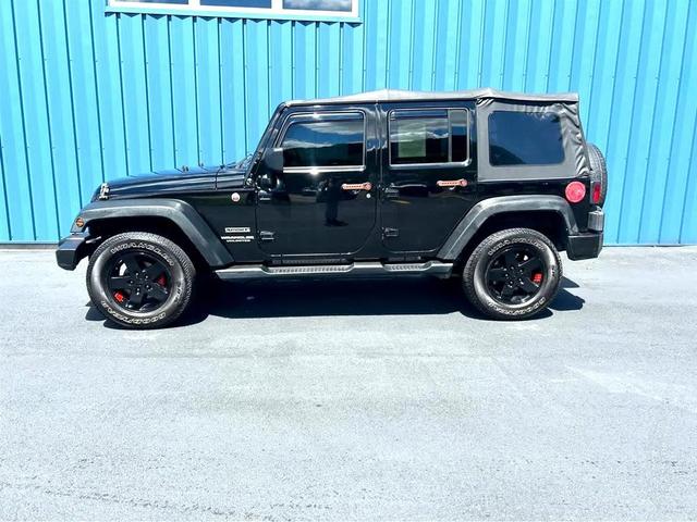 Photo of 2014 Black Clearcoat Jeep Wrangler Unlimited