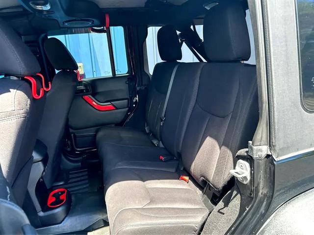 Photo of 2014 Black Clearcoat Jeep Wrangler Unlimited