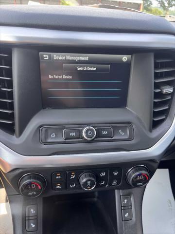 Photo of 2018 Summit White GMC Acadia