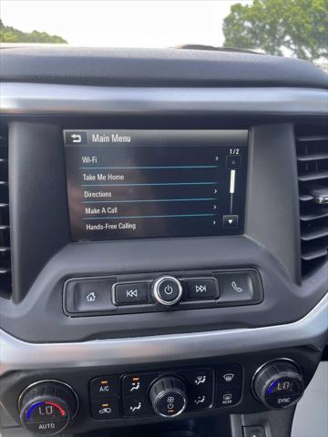 Photo of 2018 Summit White GMC Acadia