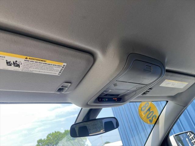 Photo of 2018 Summit White GMC Acadia
