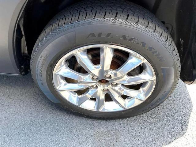 Photo of 2017 Deep Cherry Red Crystal Pearlcoat Jeep Cherokee