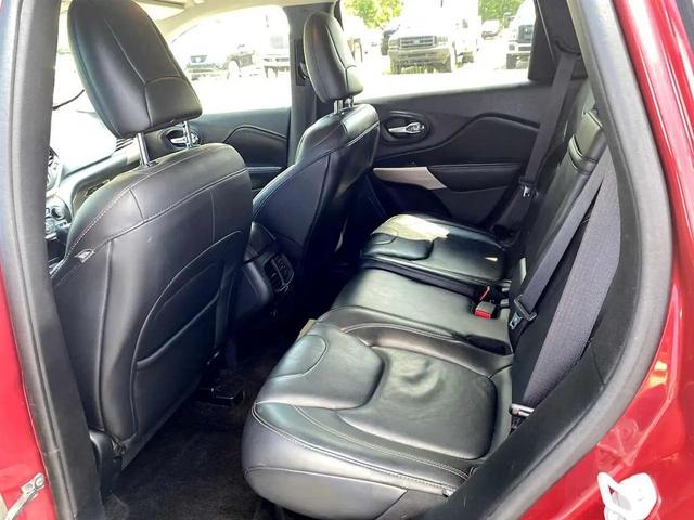 Photo of 2017 Deep Cherry Red Crystal Pearlcoat Jeep Cherokee