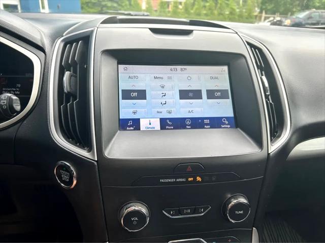 Photo of 2020 Star White Metallic Tri-Coat Ford Edge