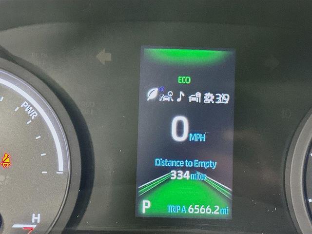 Photo of 2023 Midnight Black Metallic Toyota Sienna