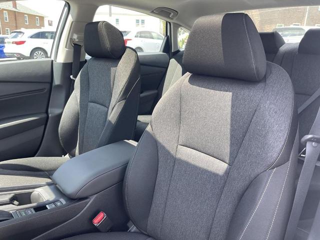 Photo of 2025 Platinum White Pearl Honda Accord
