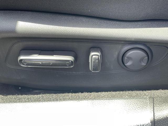 Photo of 2025 Platinum White Pearl Honda Accord
