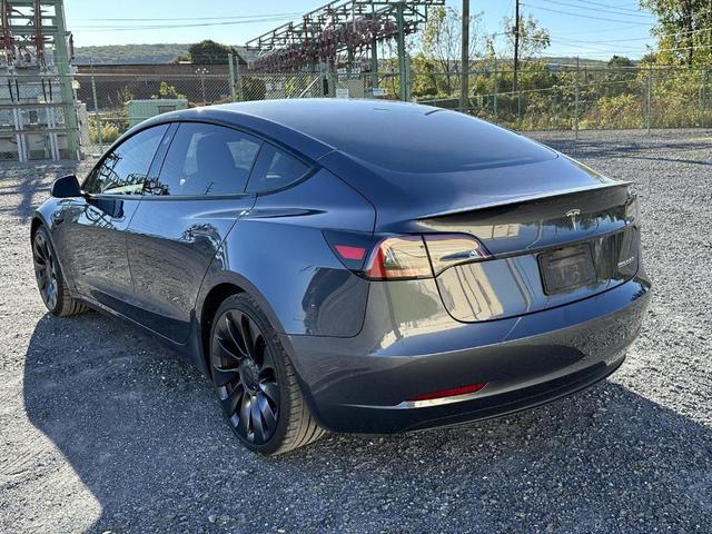 Photo of 2022 Midnight Silver Metallic Tesla Model 3