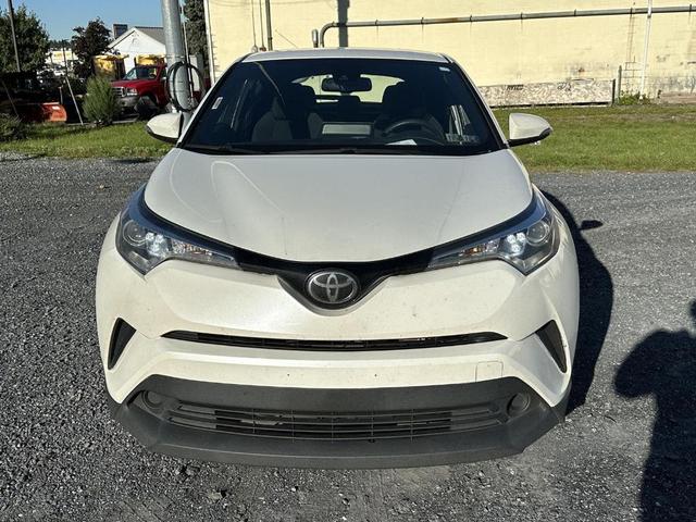Photo of 2019 Blizzard Pearl Toyota C-HR