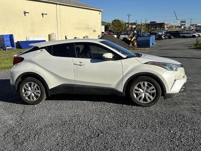 Photo of 2019 Blizzard Pearl Toyota C-HR