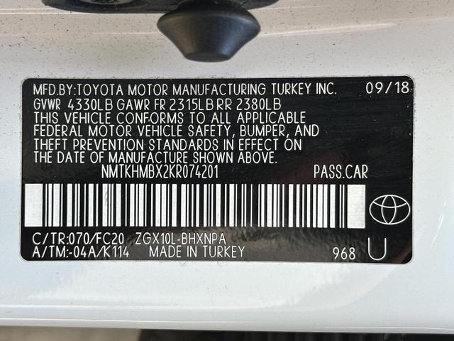 Photo of 2019 Blizzard Pearl Toyota C-HR