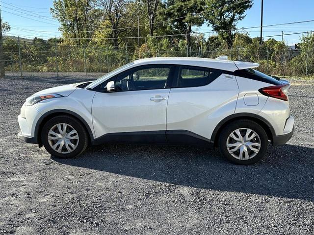 Photo of 2019 Blizzard Pearl Toyota C-HR