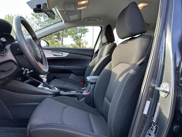 Photo of 2024 Gravity Gray Kia Forte