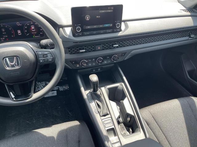 Photo of 2025 Solar Silver Metallic Honda Accord