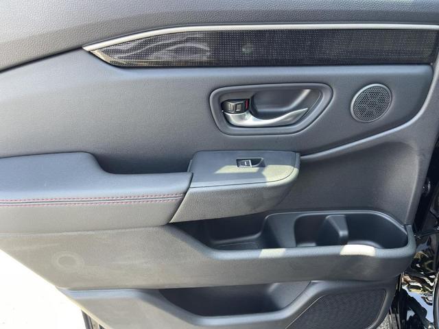 Photo of 2025 Crystal Black Pearl Honda Pilot