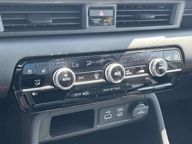 Photo of 2025 Crystal Black Pearl Honda Pilot